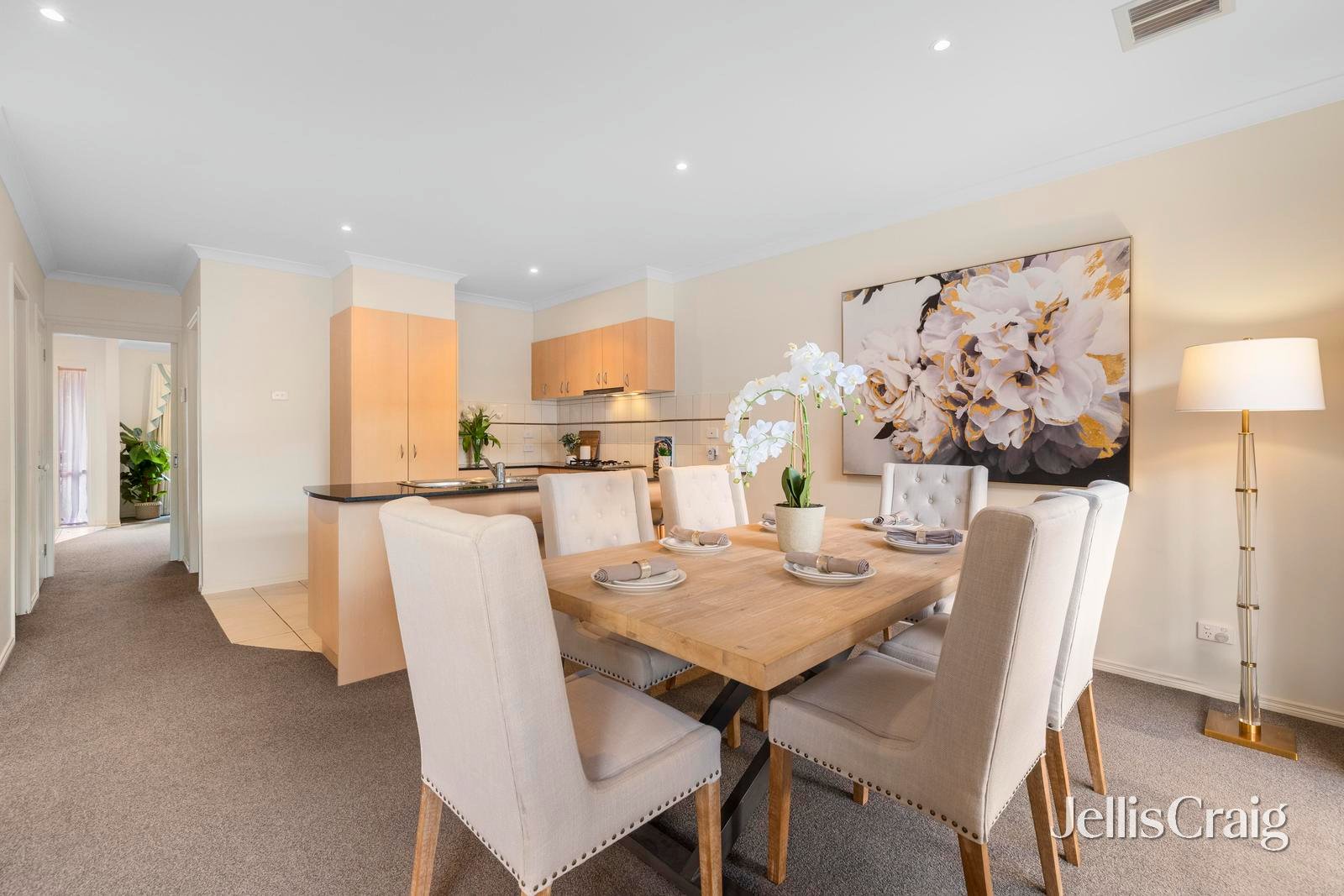 3 Longleaf Grove, Mitcham image 4