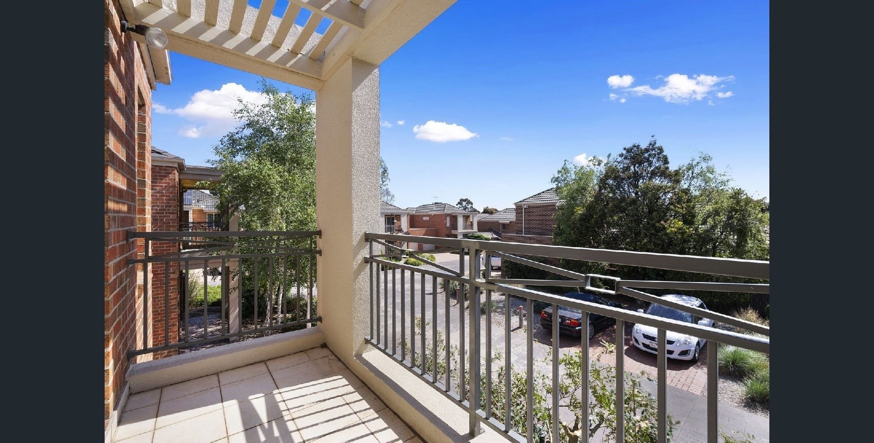 3 Longleaf Grove, Mitcham image 7
