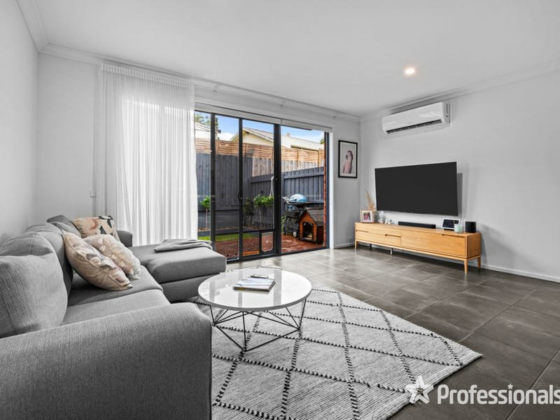 3 Lucinley Close, Kilsyth image 5