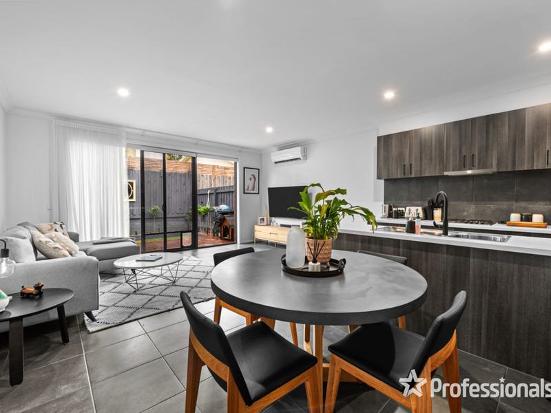 3 Lucinley Close, Kilsyth image 6