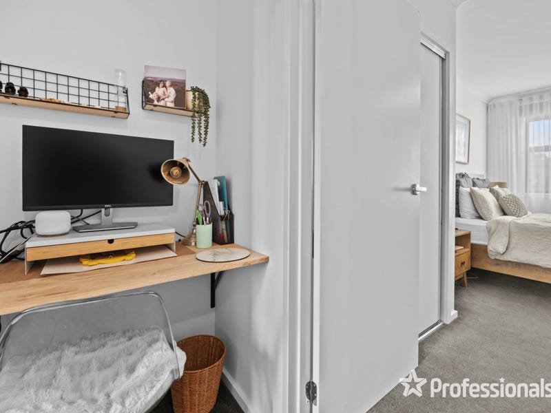 3 Lucinley Close, Kilsyth image 9