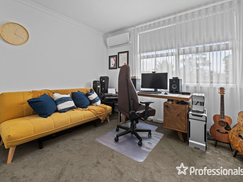 3 Lucinley Close, Kilsyth image 10