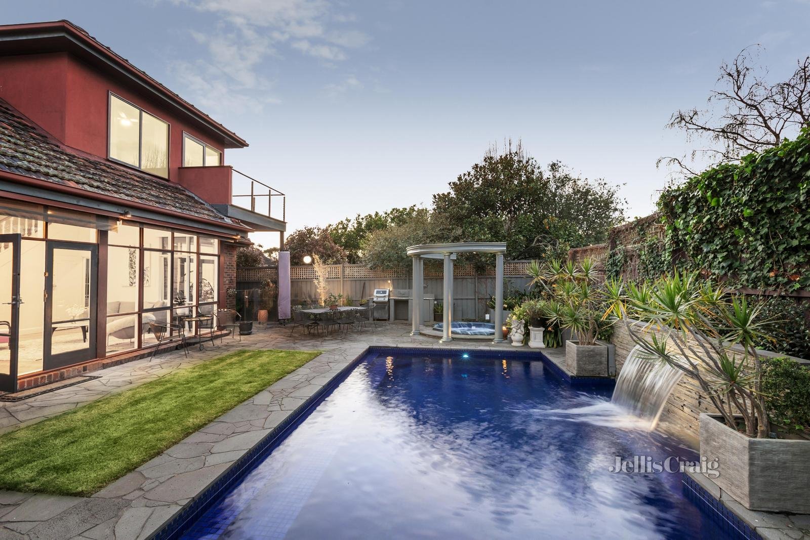 3 Macdonald Street, Glen Iris image 2