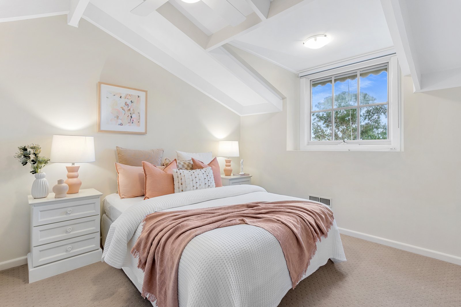 Property Gallery Thumbnail 8