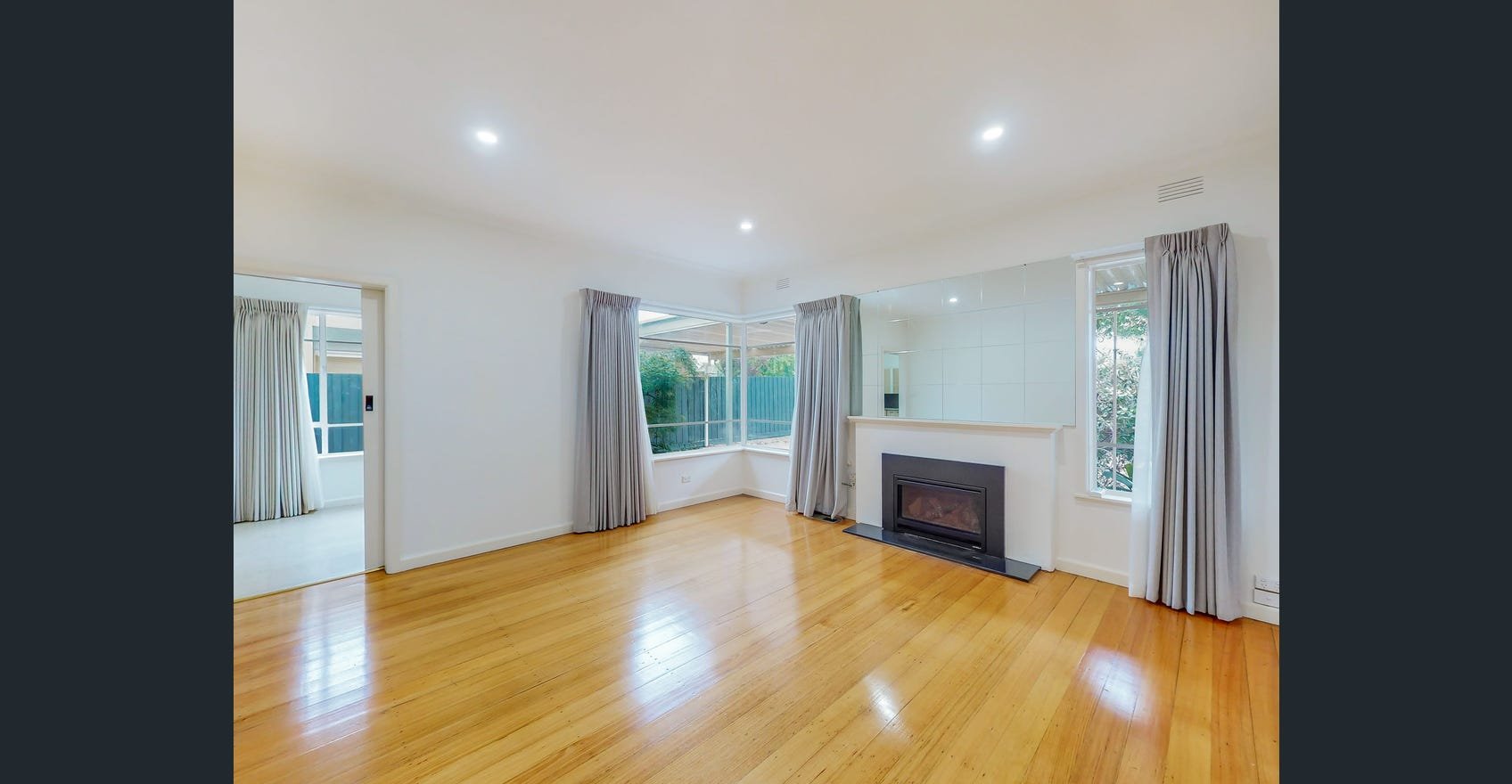 3 Marylin Court, Bentleigh East image 2