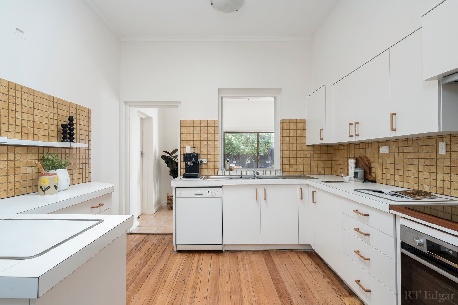 Property Gallery Thumbnail 5