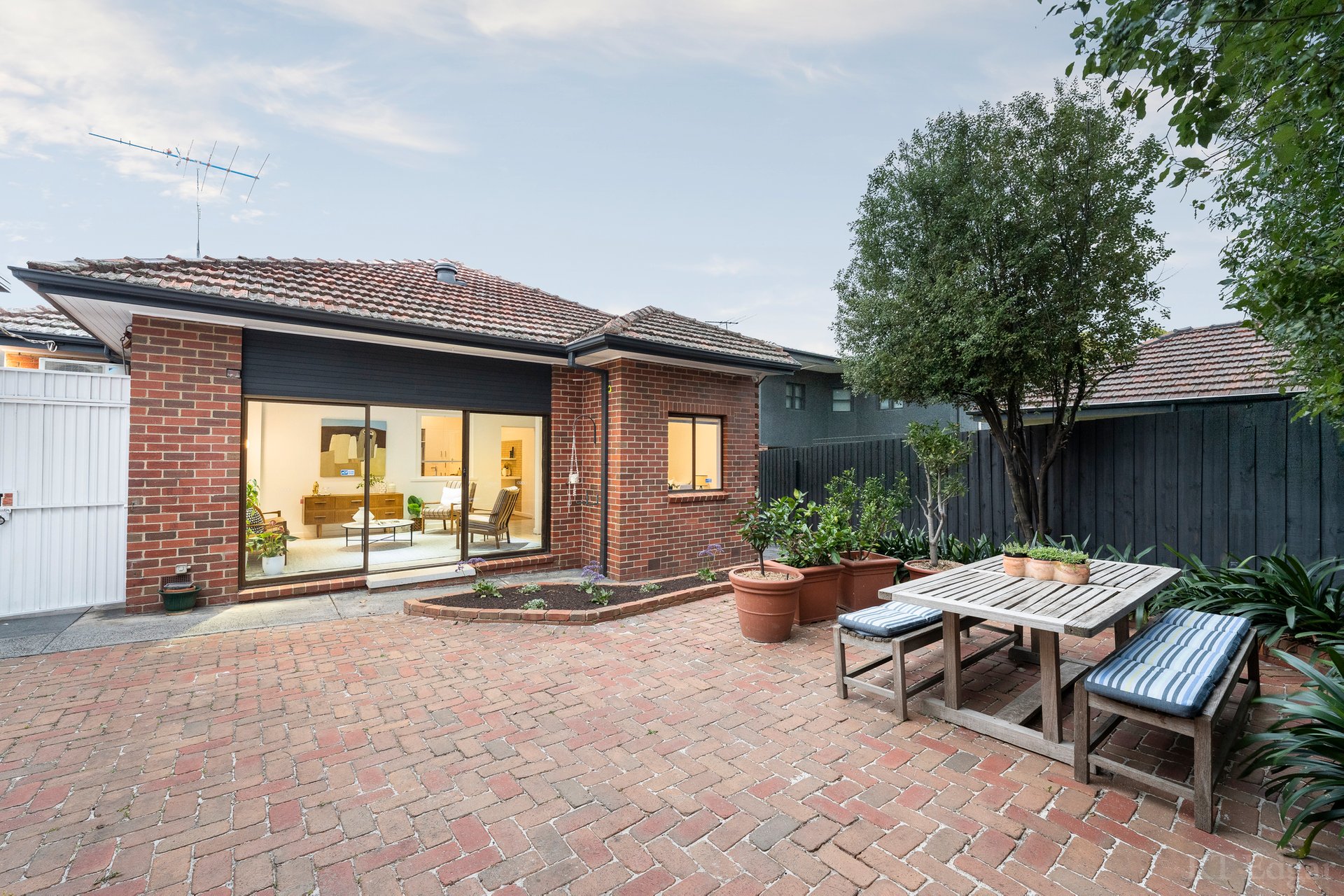 Property Gallery Thumbnail 11