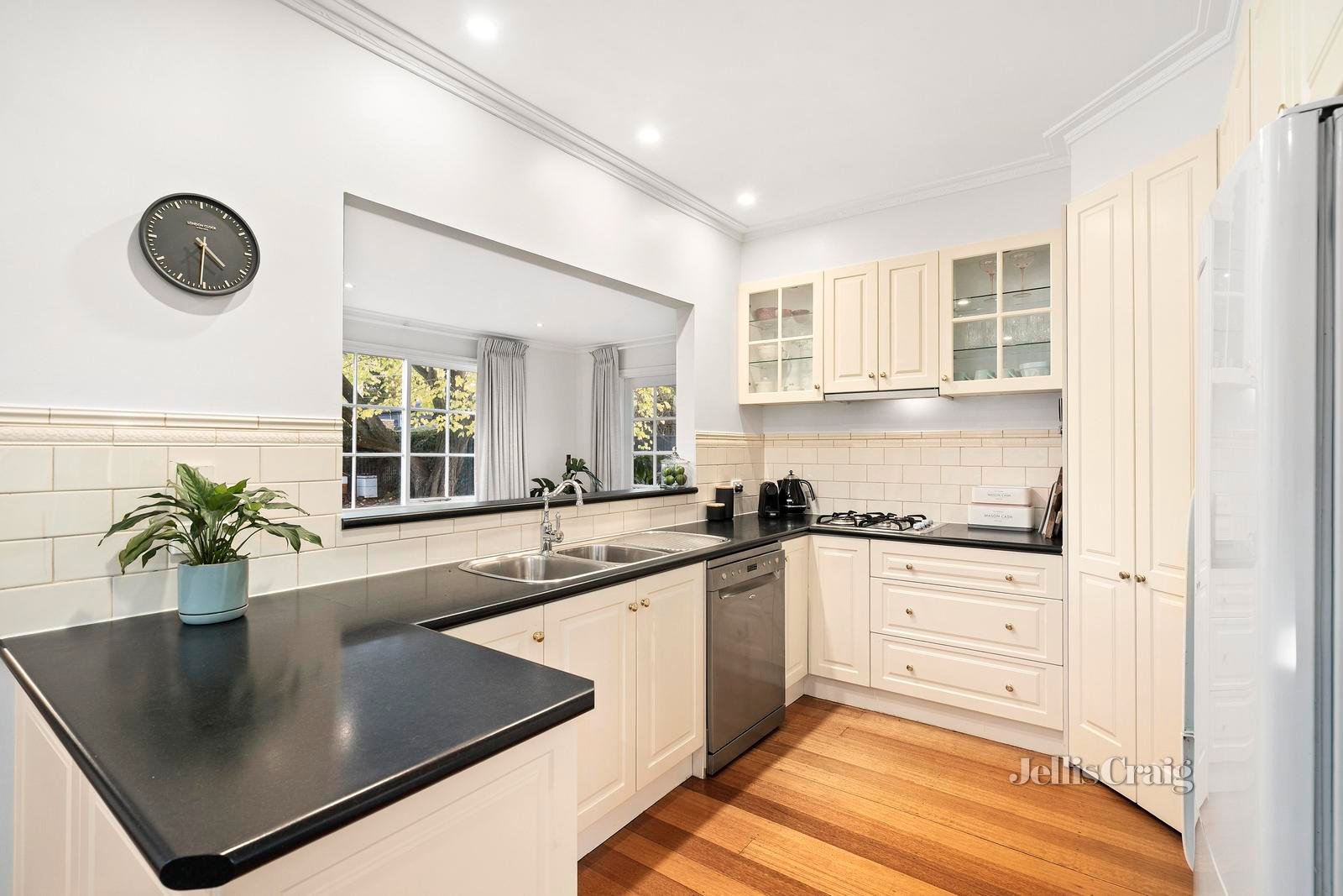 3 McKay Court, Ringwood image 6