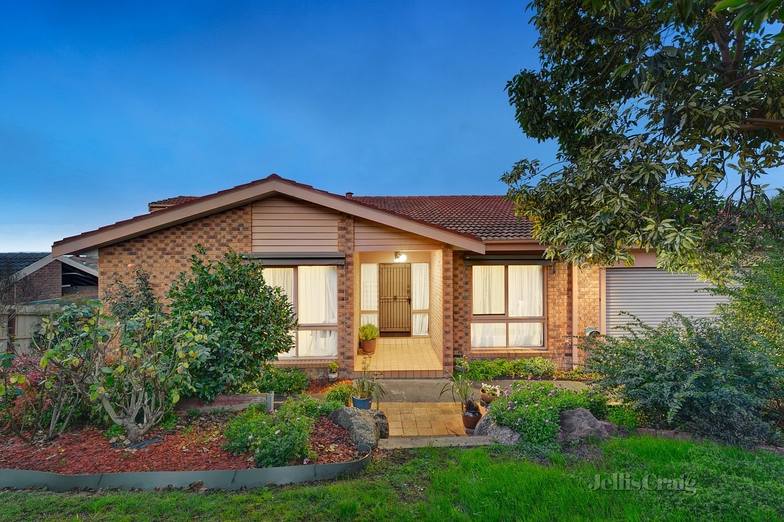 3 Meadow Place, Templestowe image 1