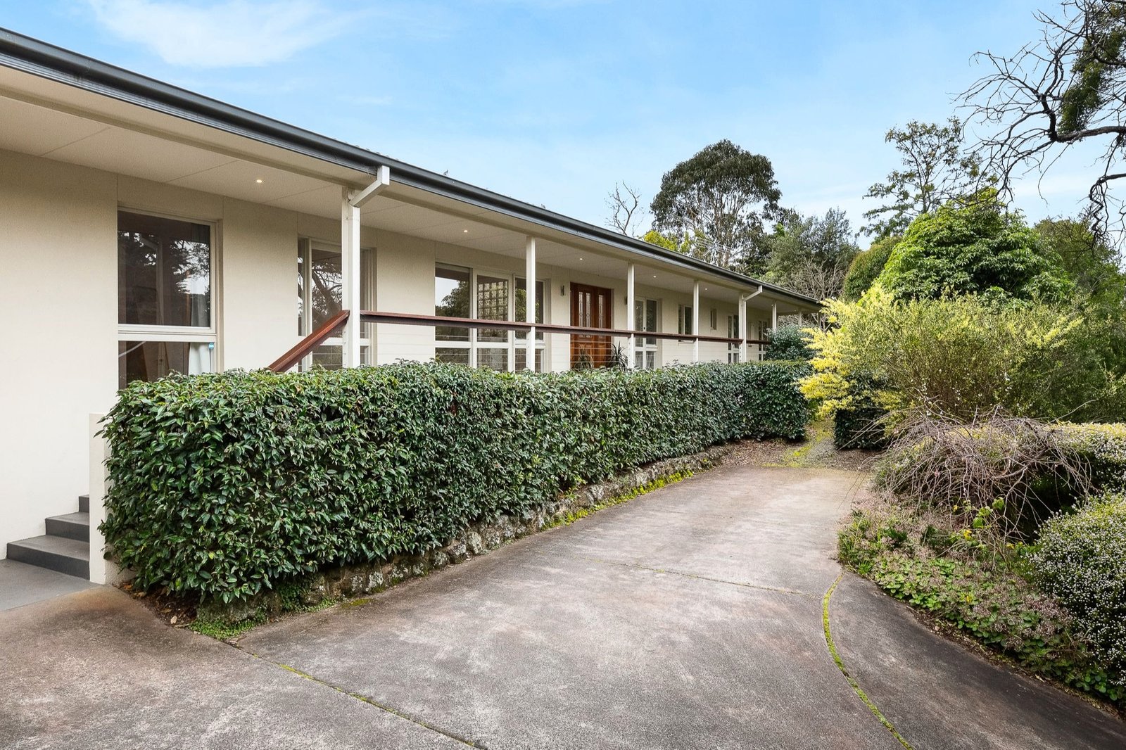 Property Gallery Thumbnail 3