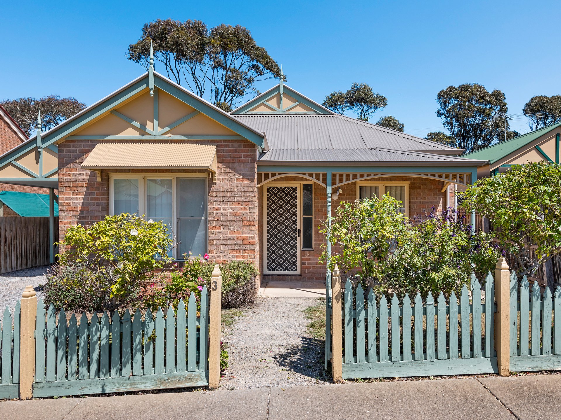 Property Gallery Thumbnail 11