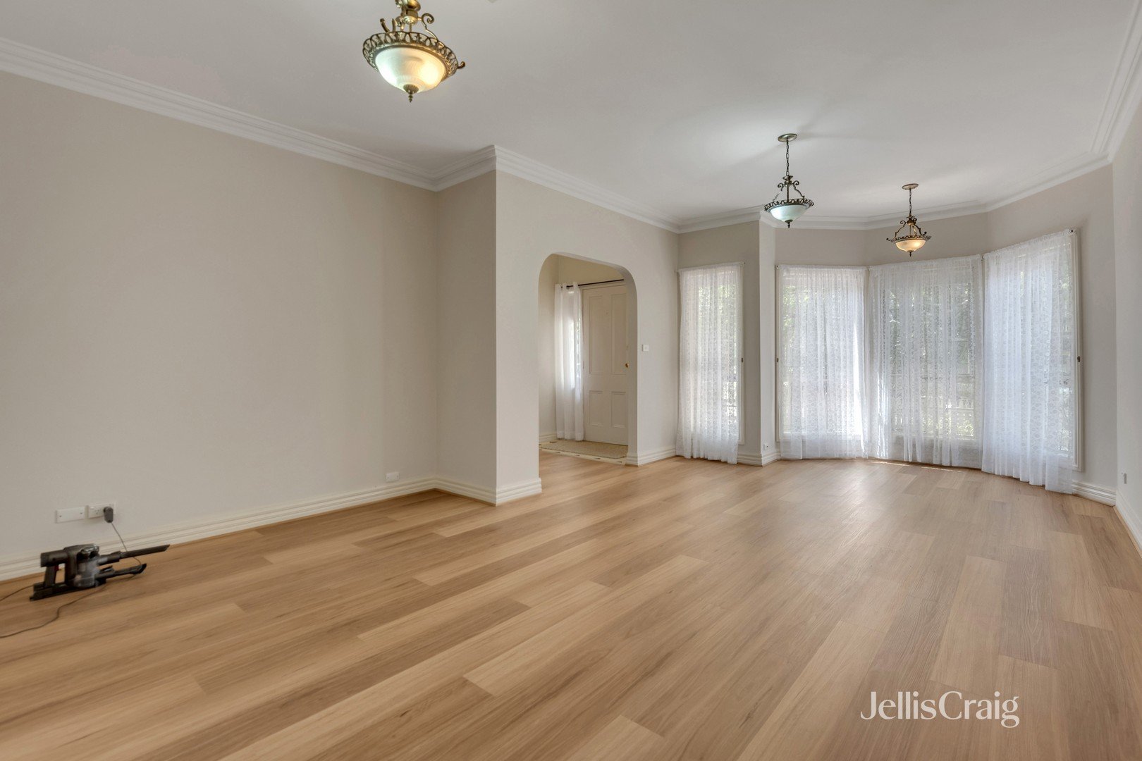 3 Merrett Drive, Williamstown image 2