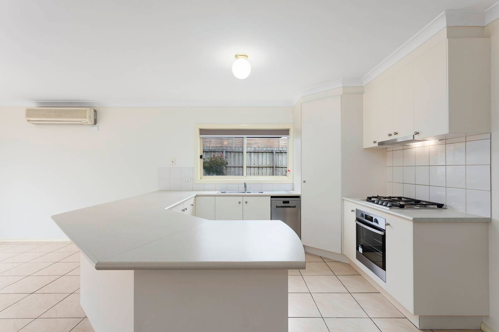 Property Gallery Thumbnail 4