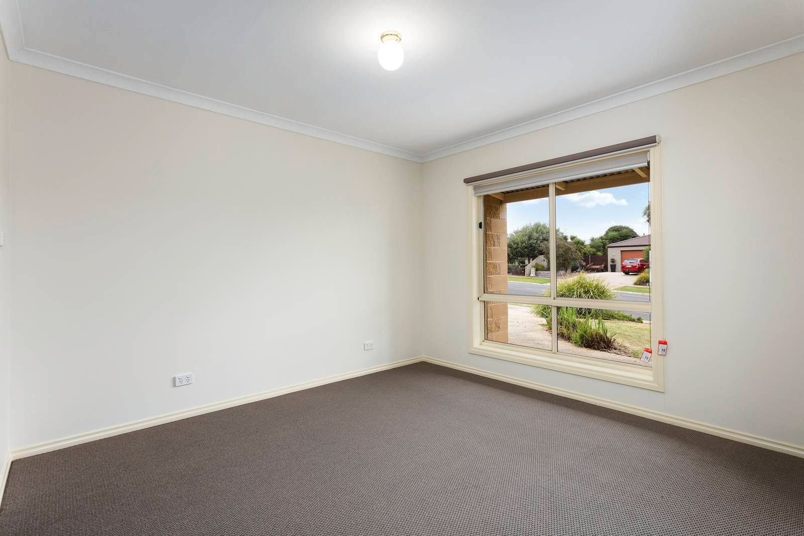 Property Gallery Thumbnail 6