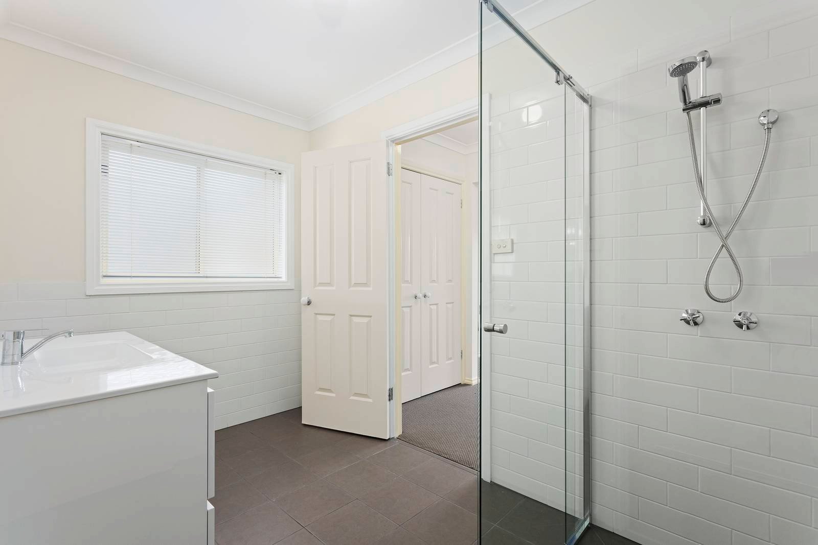 Property Gallery Thumbnail 7