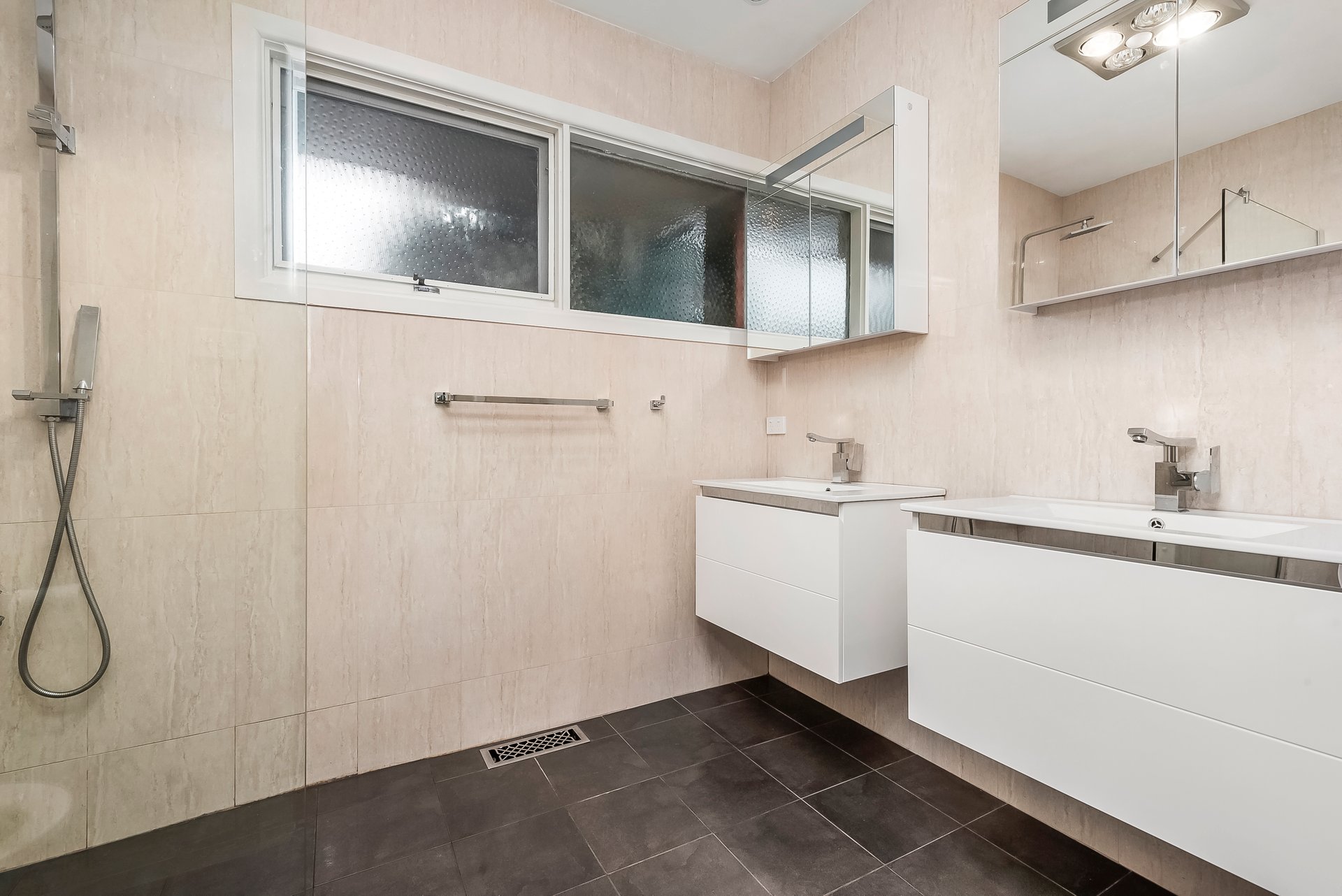 Property Gallery Thumbnail 6