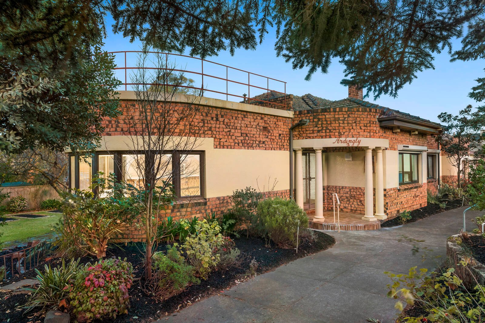 Property Gallery - Main Image
