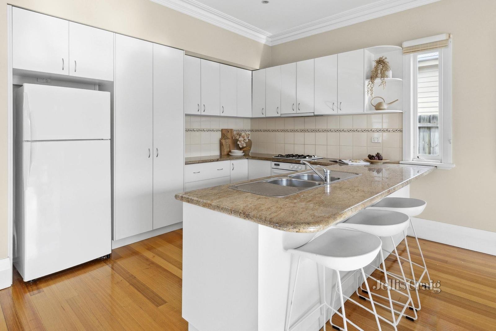3 Mowat Street, Geelong West image 7
