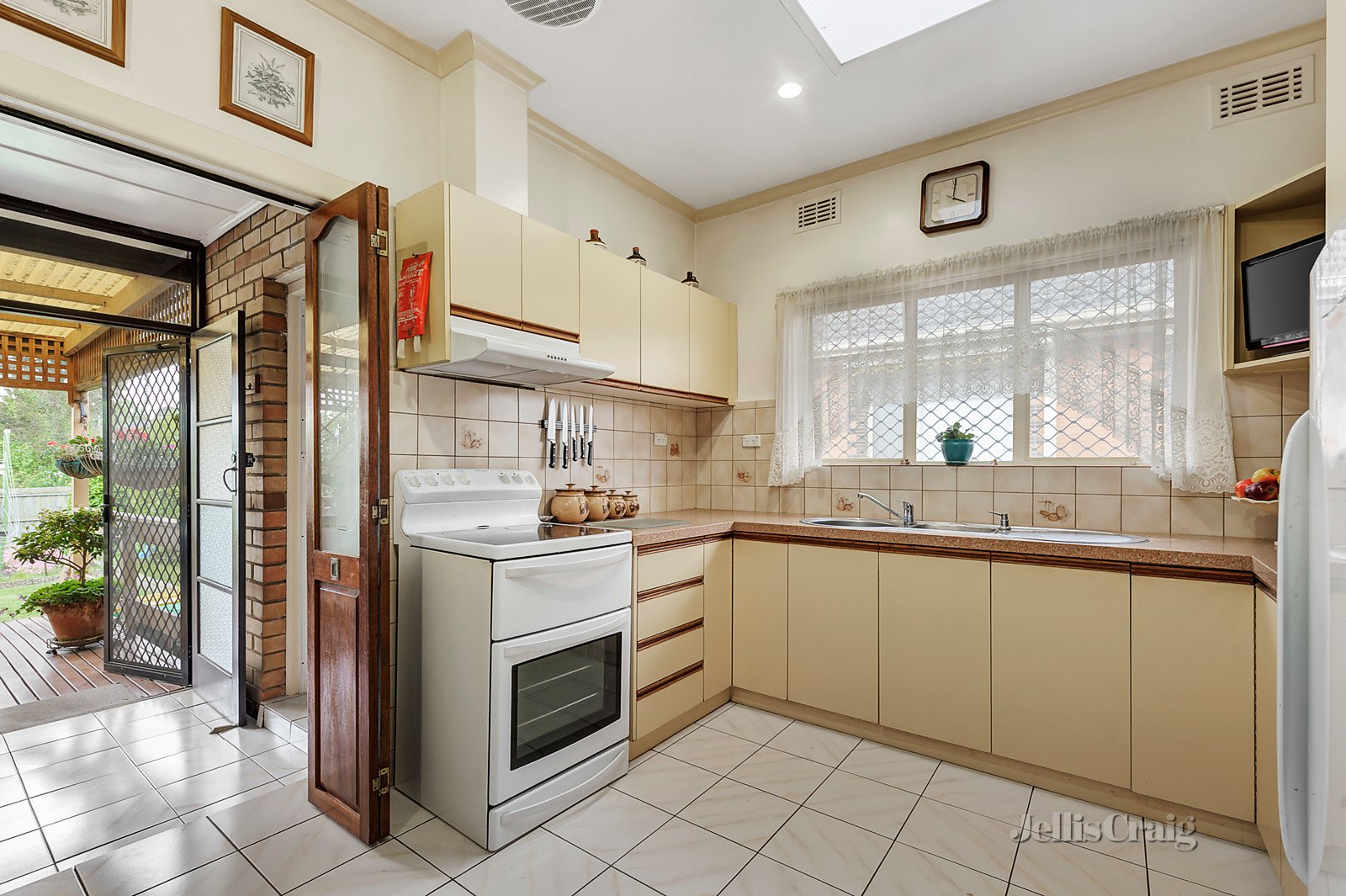 3 Murray Drive, Burwood image 3