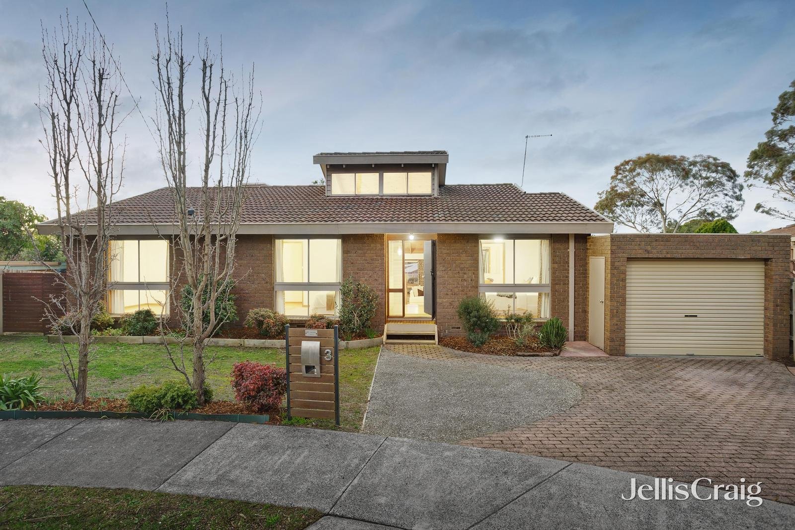 3 Myoora Court, Greensborough image 1