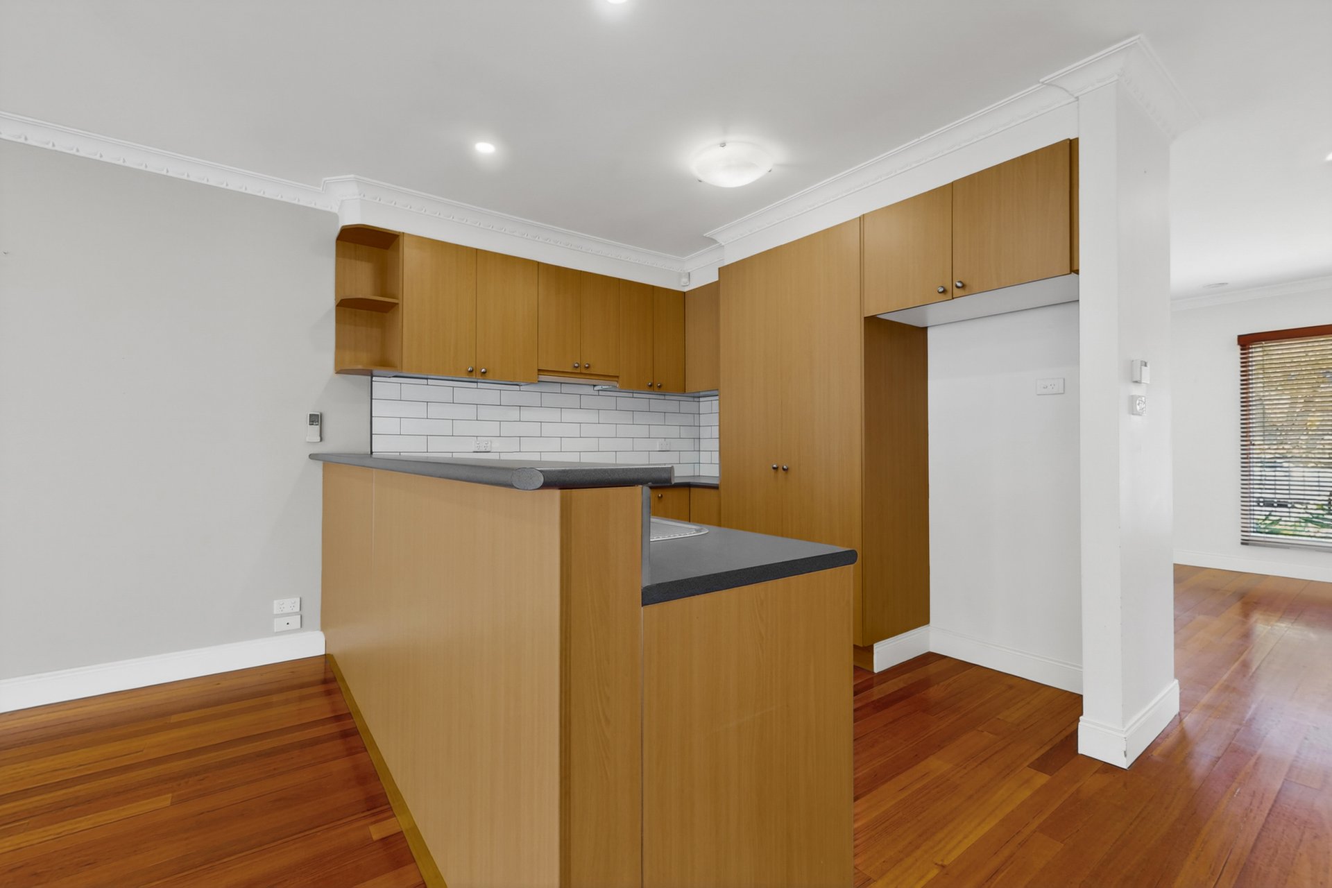 3 Myrtle Street, Bentleigh image 7