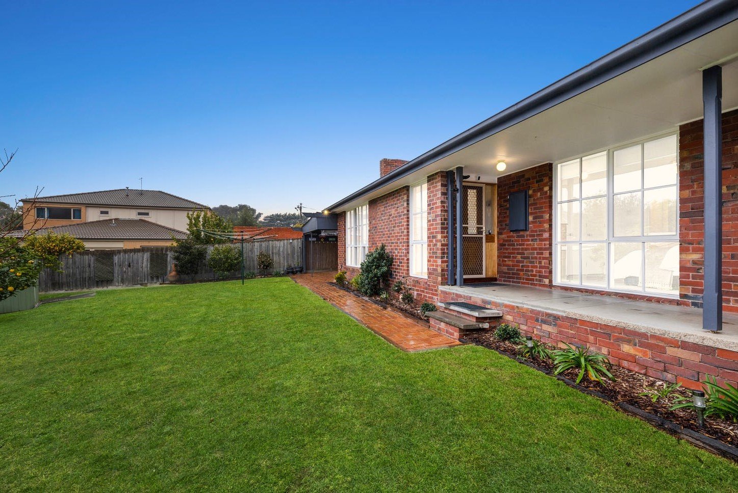 3 Nagle Court, Mount Waverley image 9