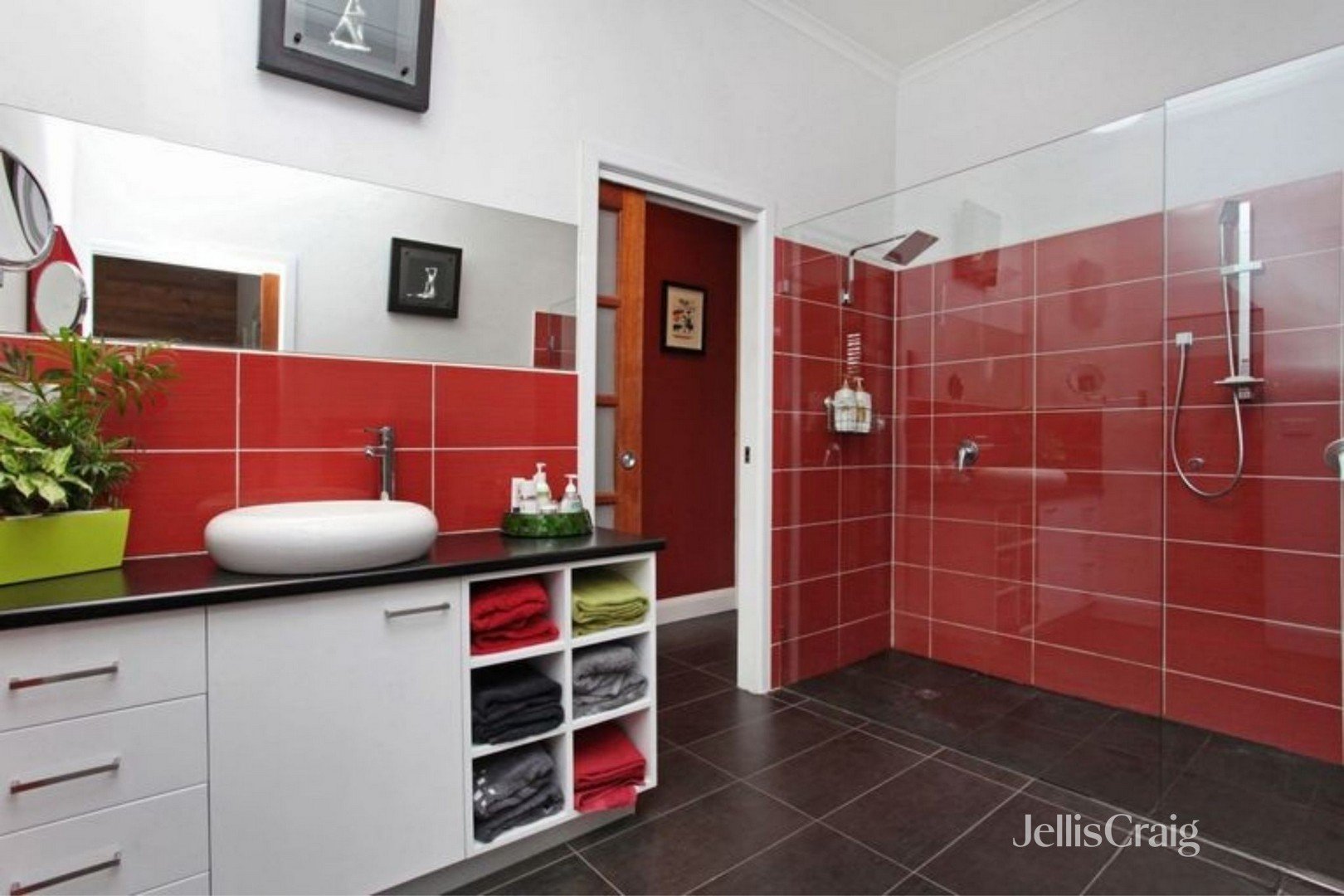 3 Neil Street, Sunshine image 5
