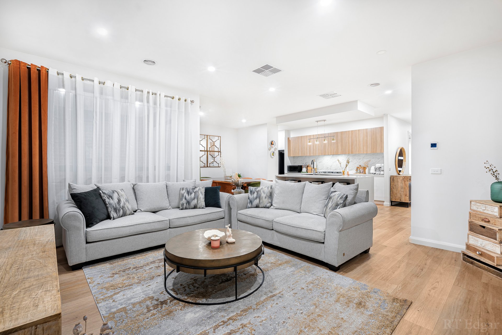 Property Gallery Thumbnail 3