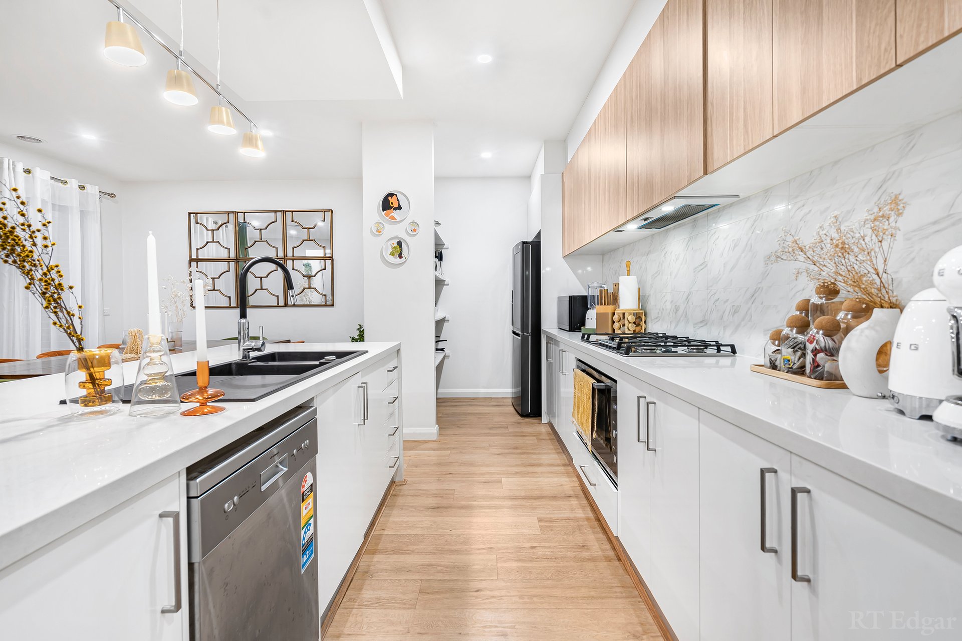 Property Gallery Thumbnail 6