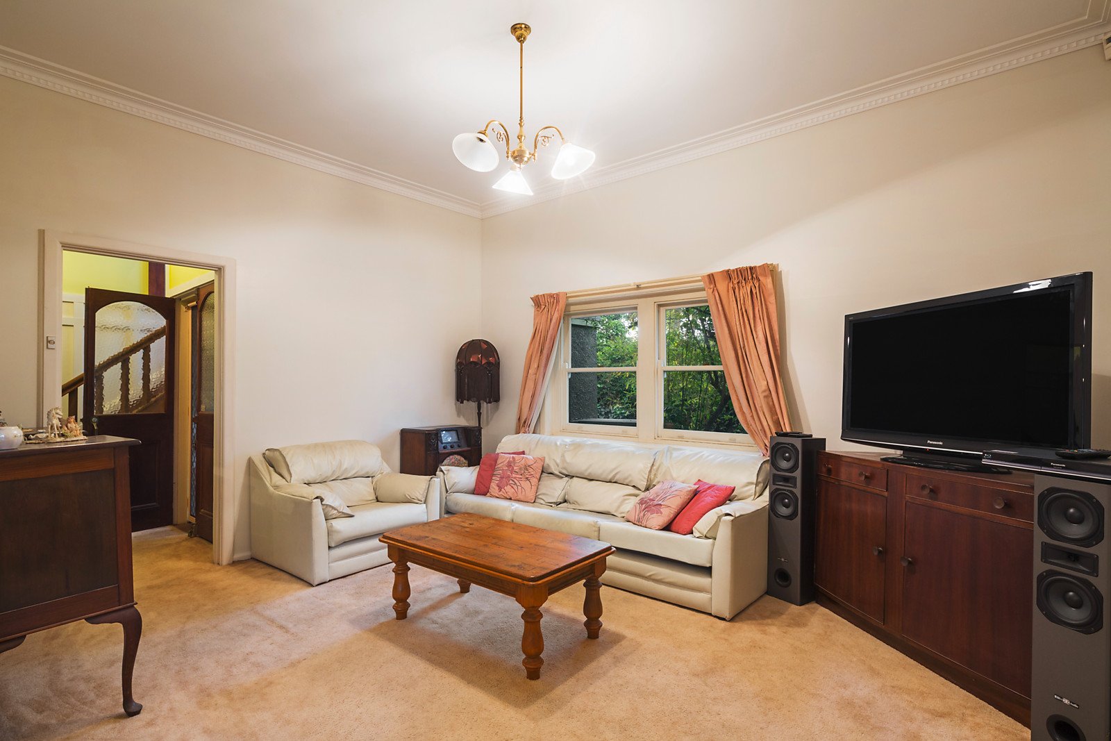 3 Olive Grove, Pascoe Vale image 4