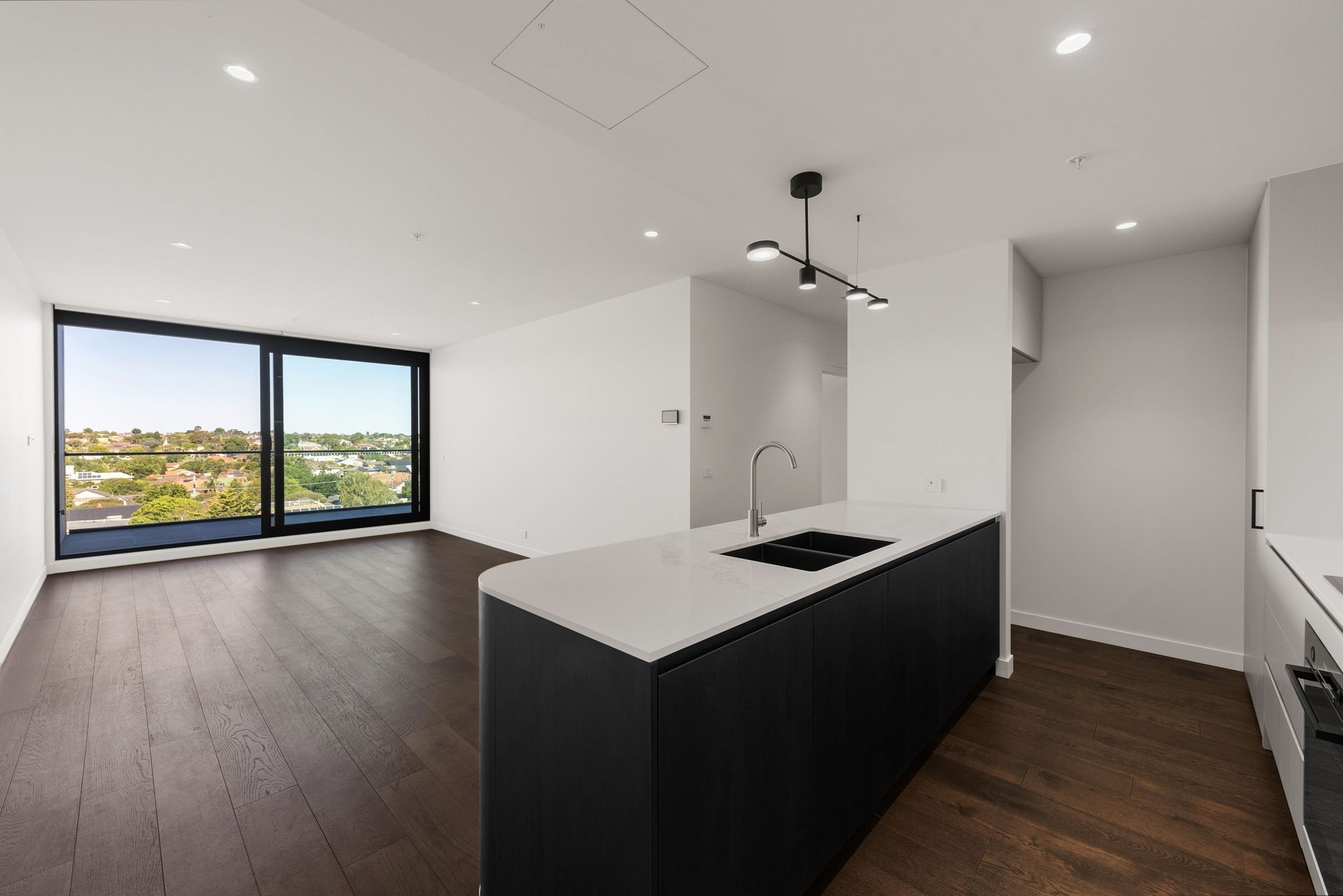 Property Gallery - Main Image