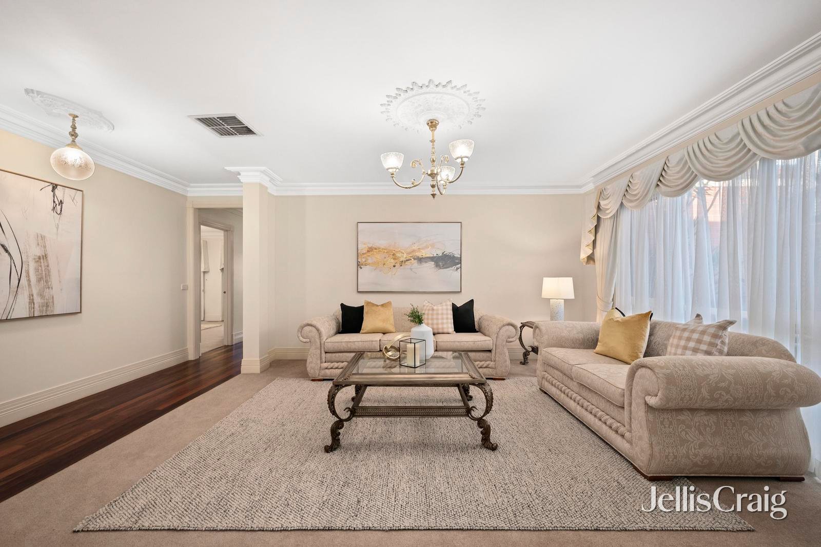 3 Paris Court, Mooroolbark image 2