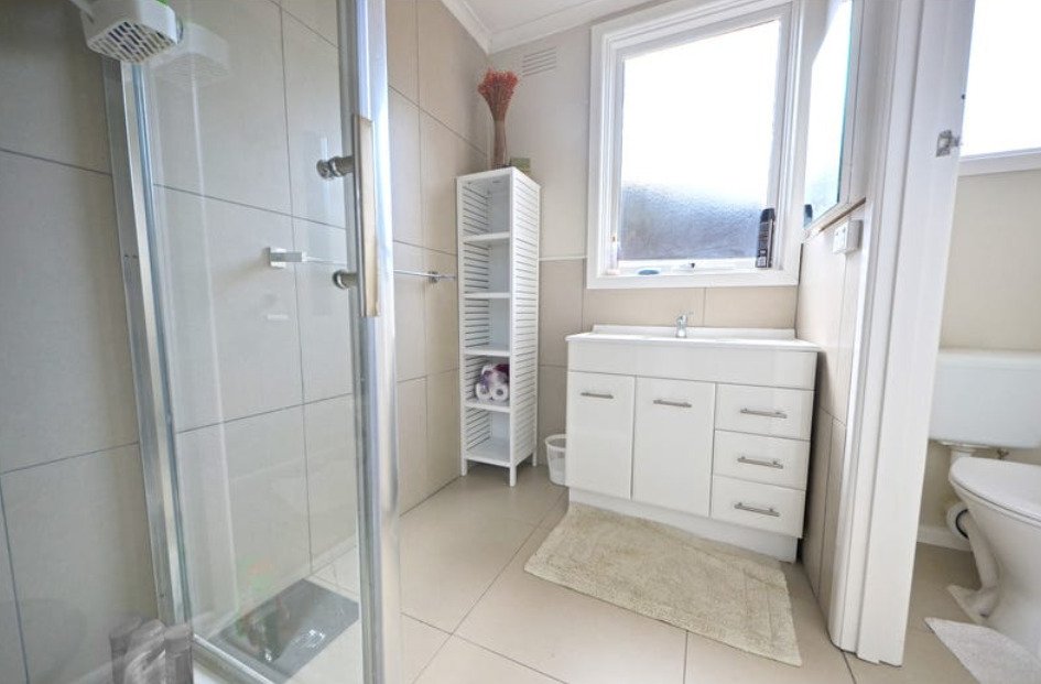 3 Pemberley Drive, Notting Hill image 4