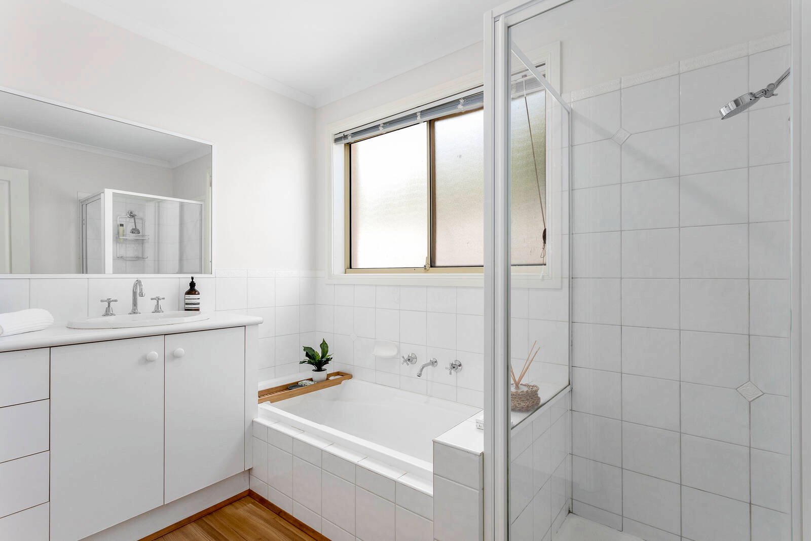 Property Gallery Thumbnail 16