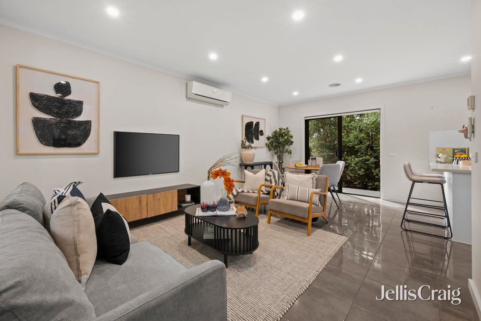 3 Prestige Close, Mooroolbark image 2