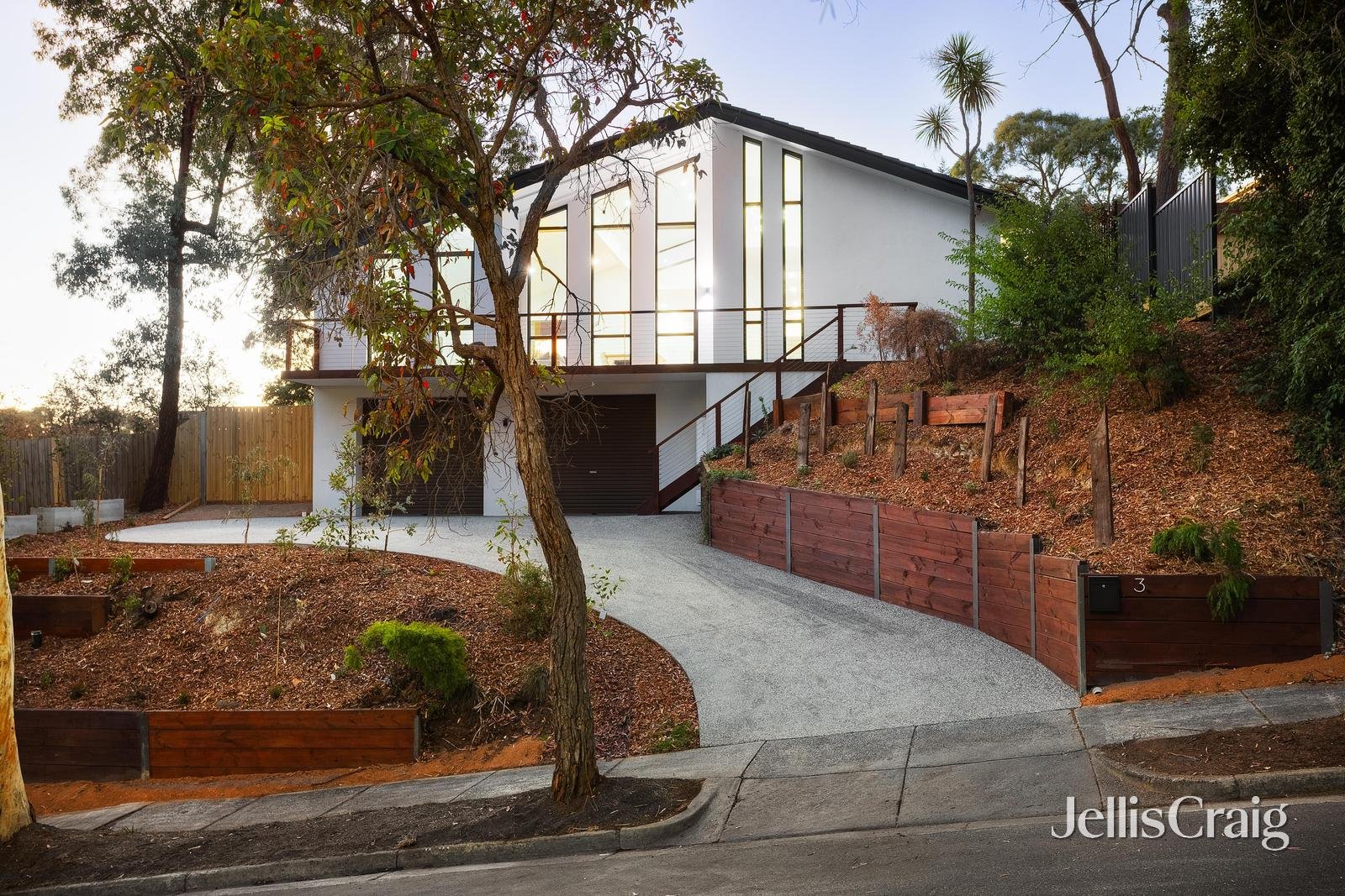 3 Quentin Way, Eltham image 1