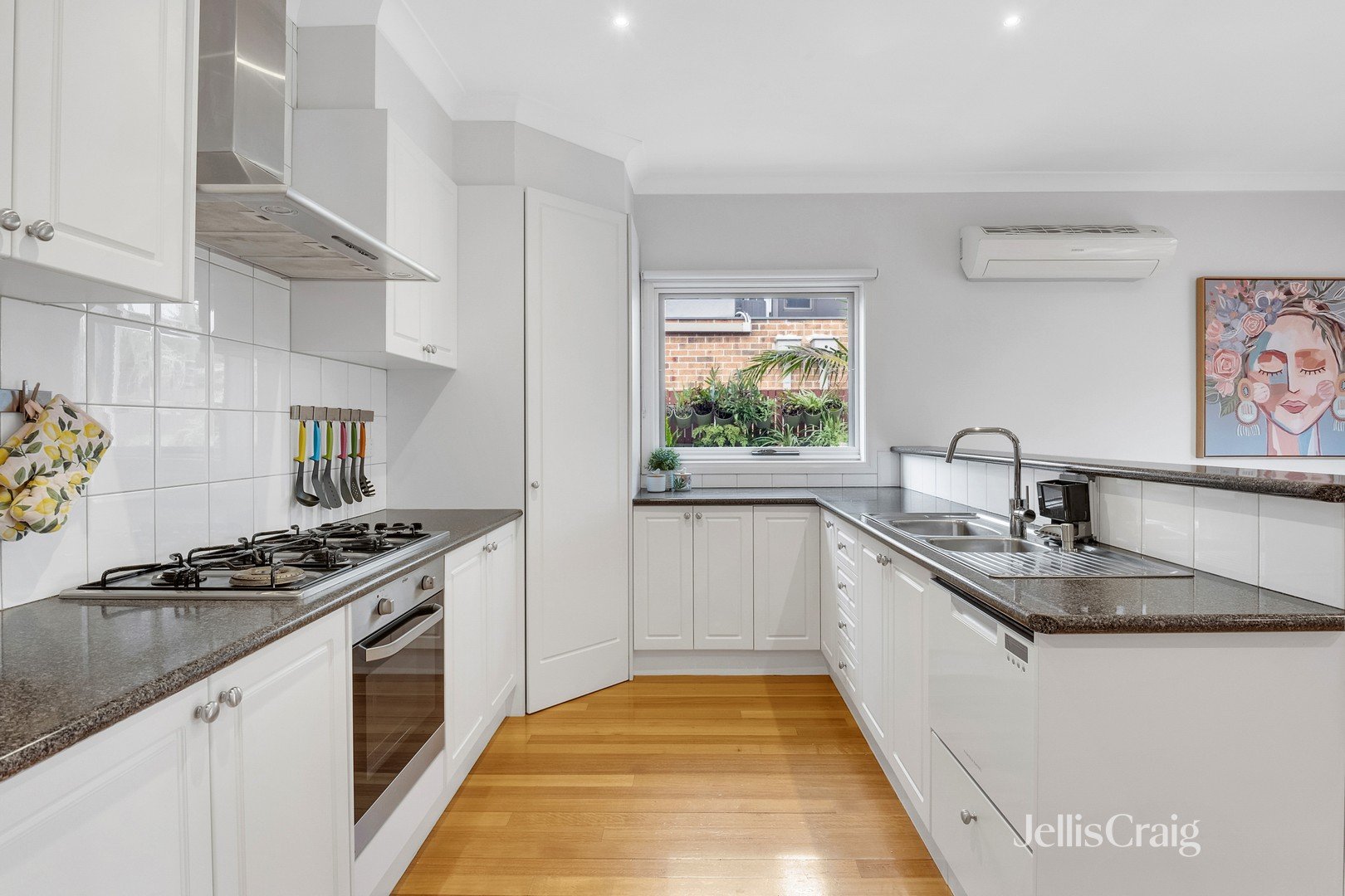 3 Quick Street, Pascoe Vale image 7