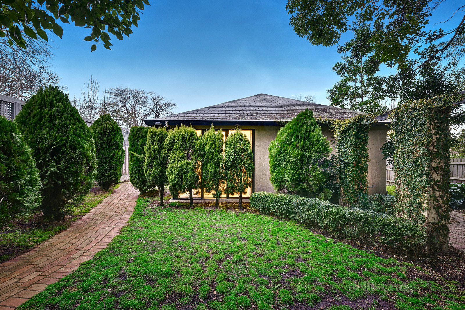 3 Reumah Court, Balwyn image 1