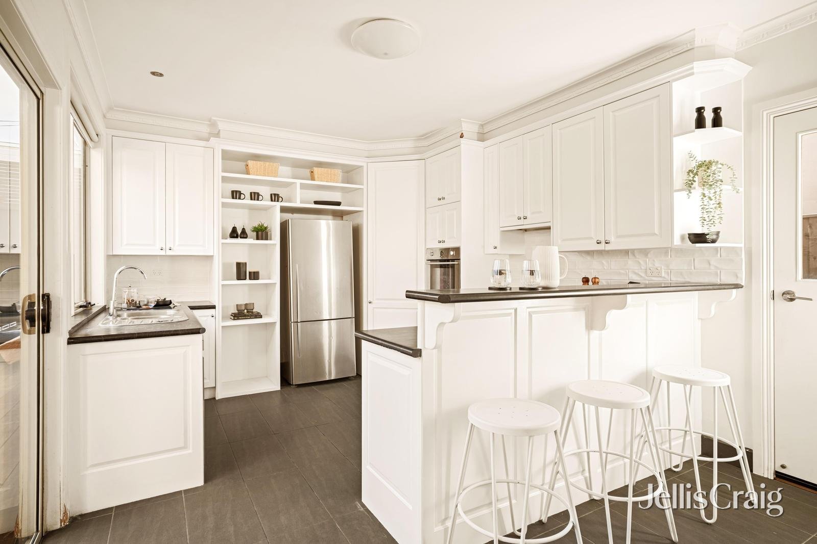 3 Roseberry Avenue, Chelsea image 3