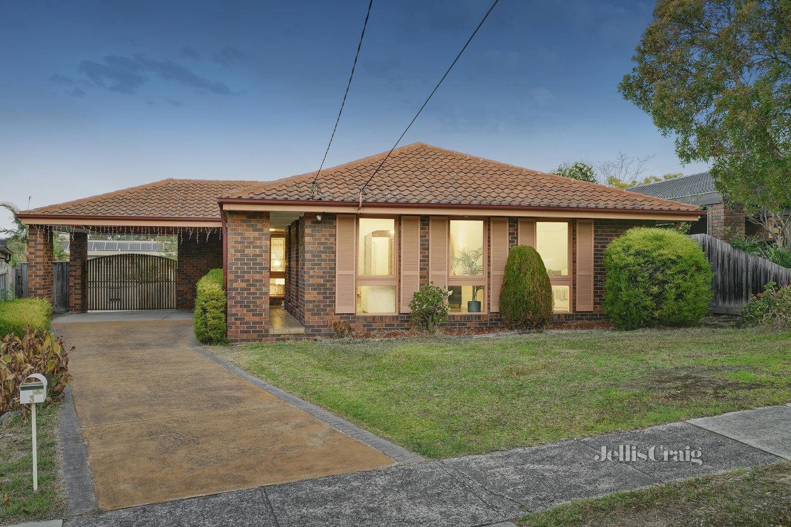 3 Ruth Court, Glen Waverley image 1