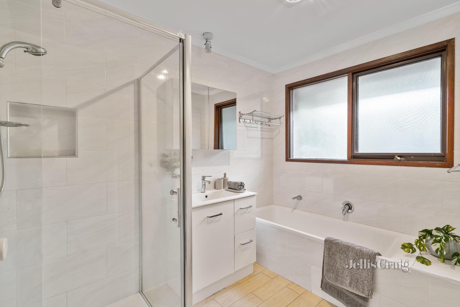 3 Ruth Court, Glen Waverley image 12
