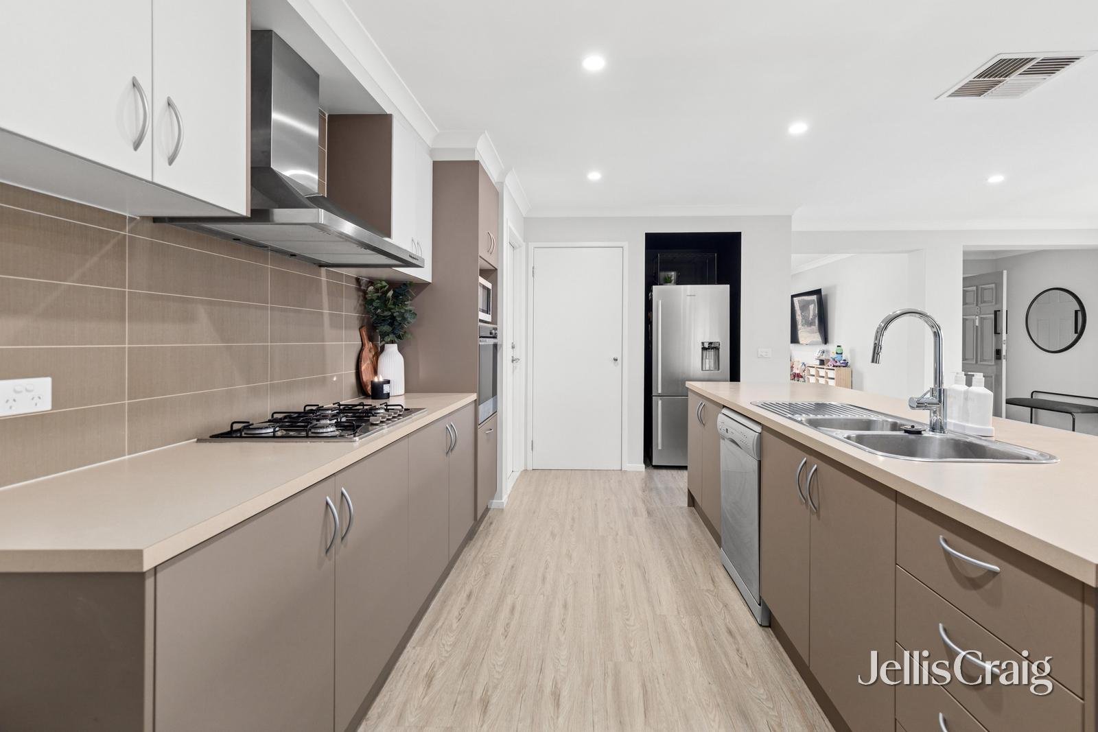 3 Sackville Street, Miners&nbsp;Rest image 4