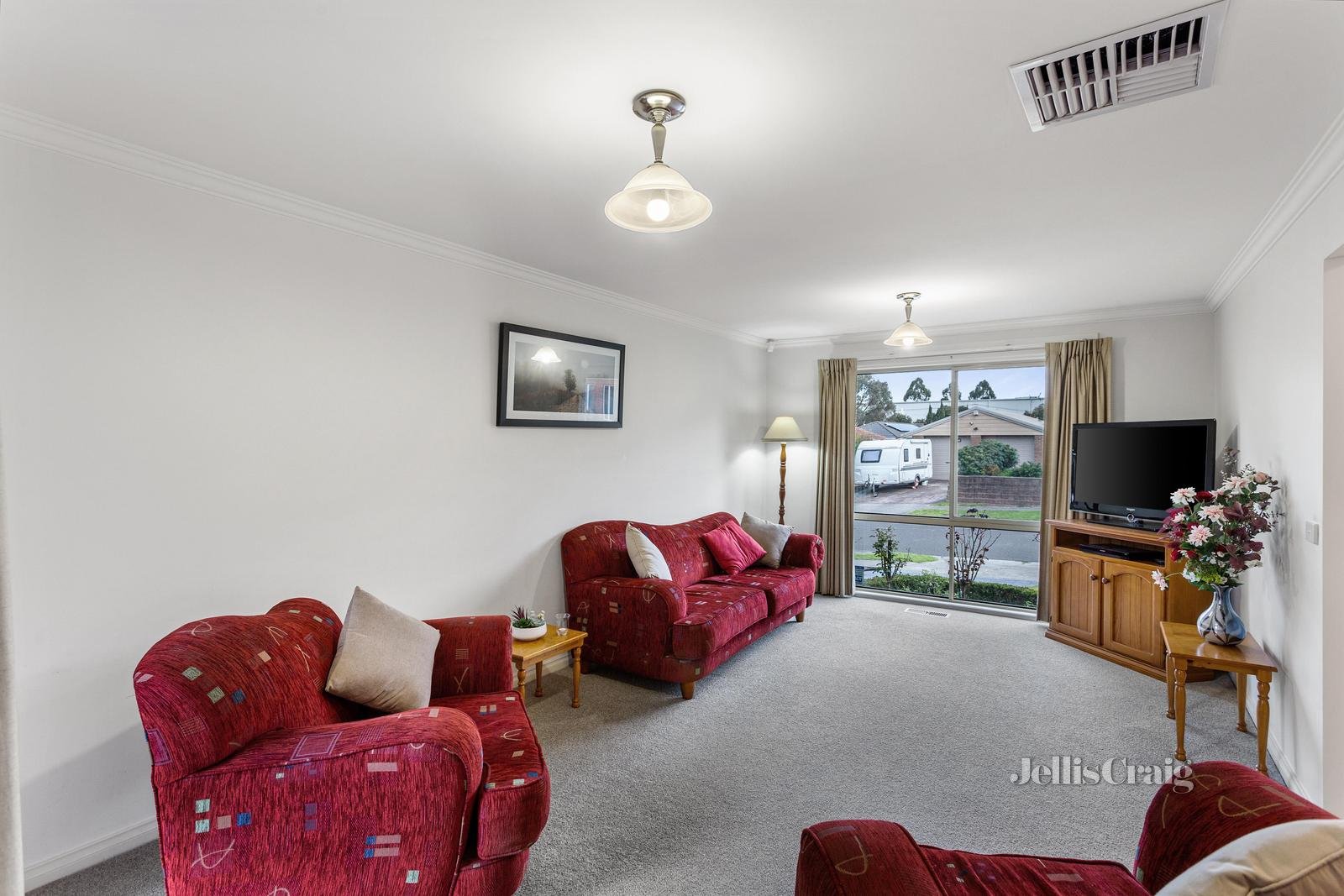 3 Sellick Drive, Croydon image 2