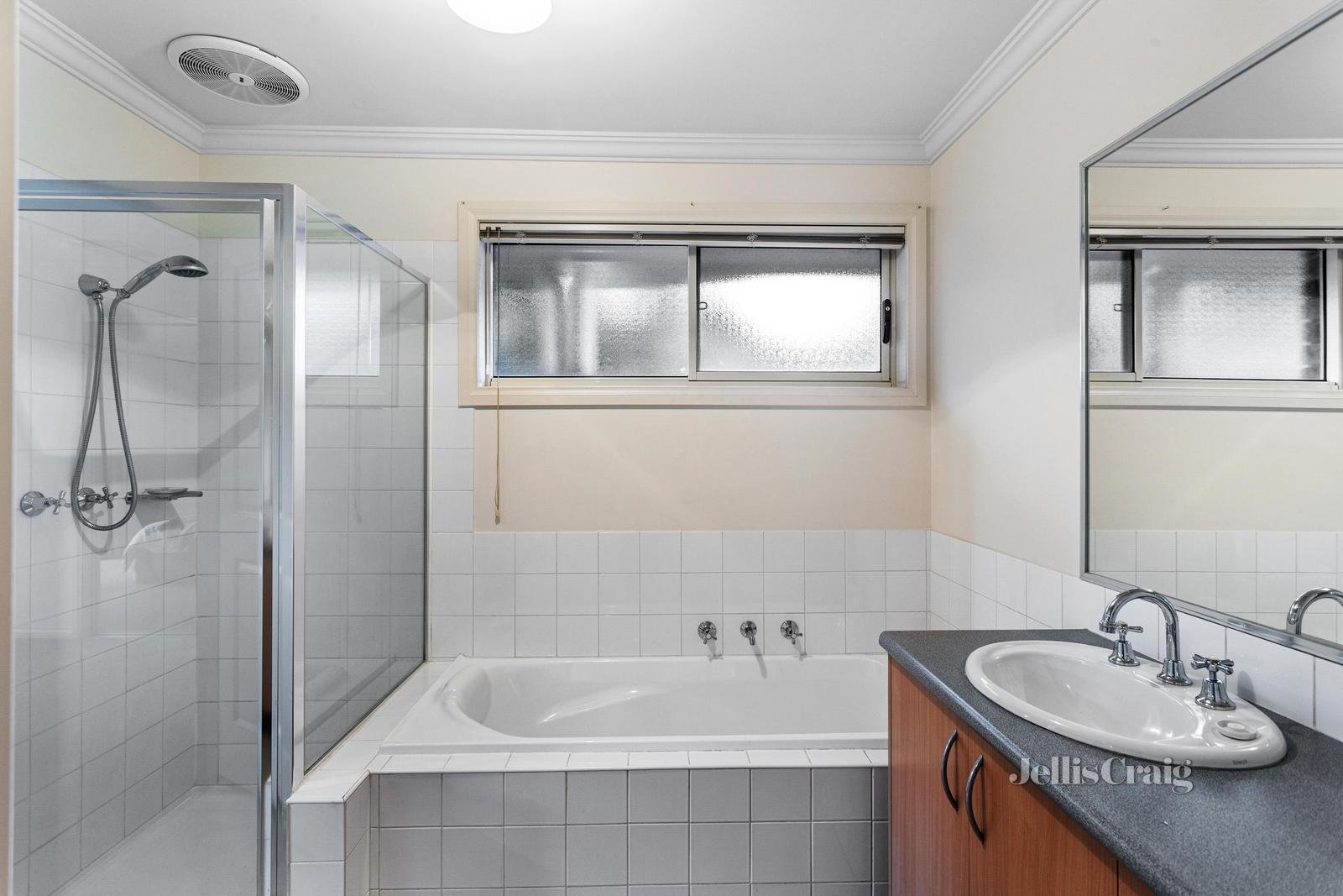 3 Sellick Drive, Croydon image 8