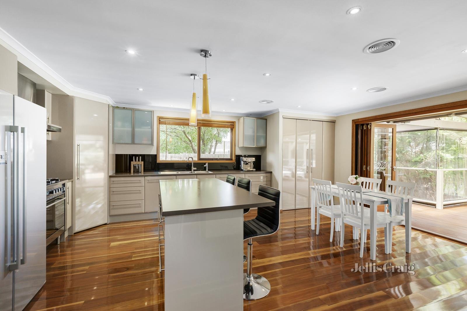 3 Shady Grove, Rowville image 3