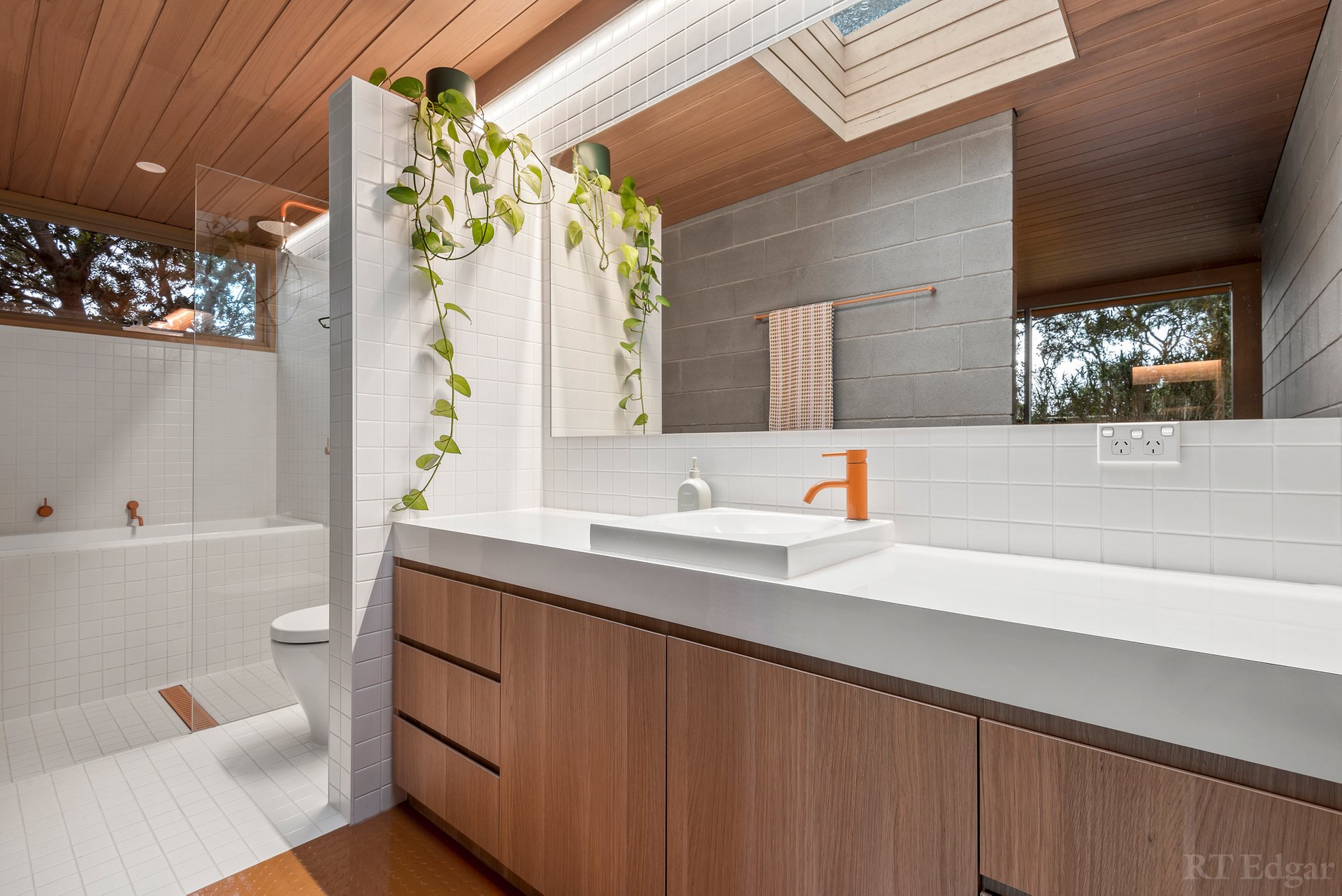 Property Gallery Thumbnail 16