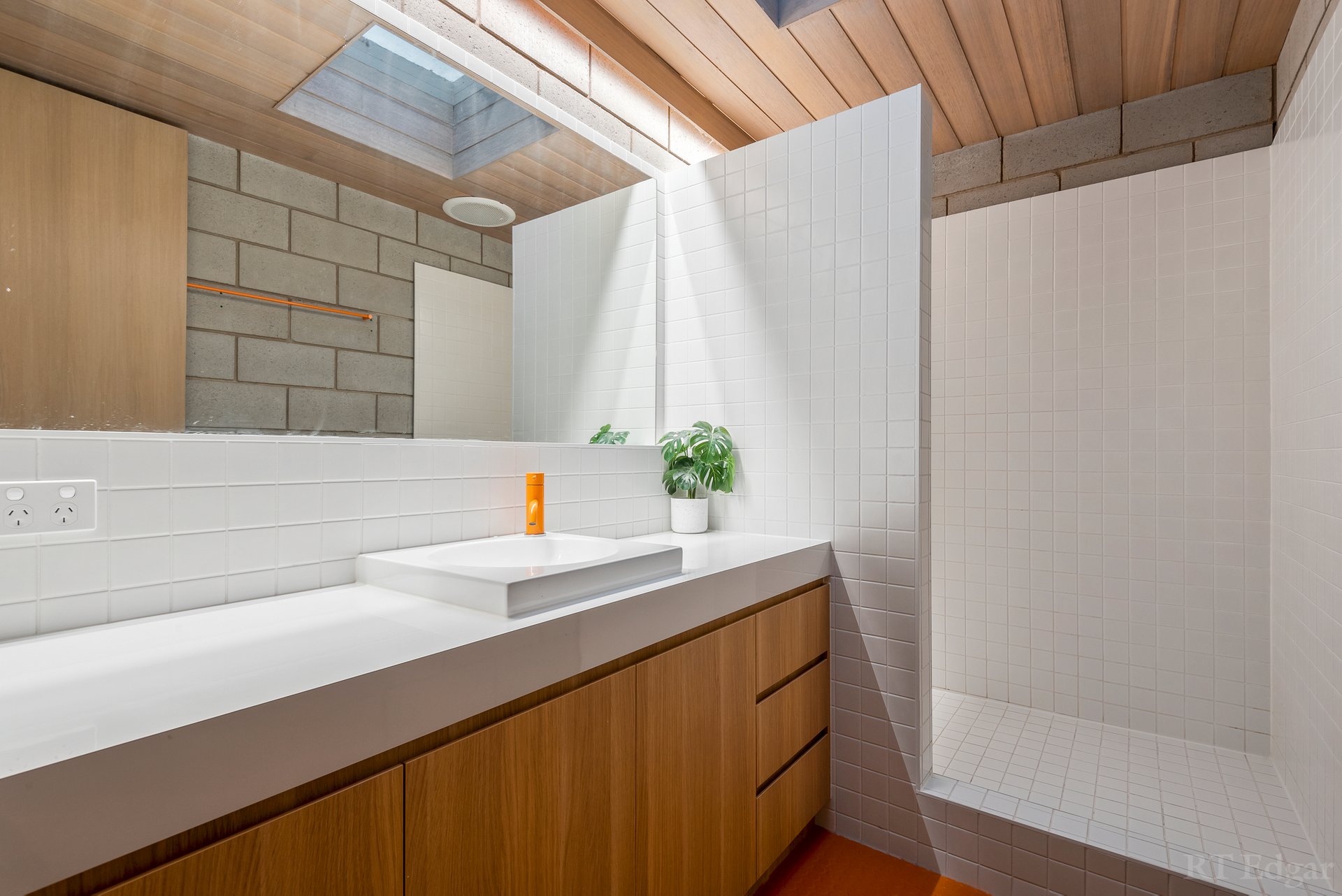 Property Gallery Thumbnail 19