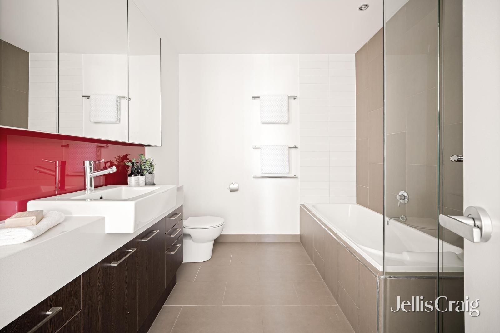 3 Silverbanks Grove, Mentone image 12