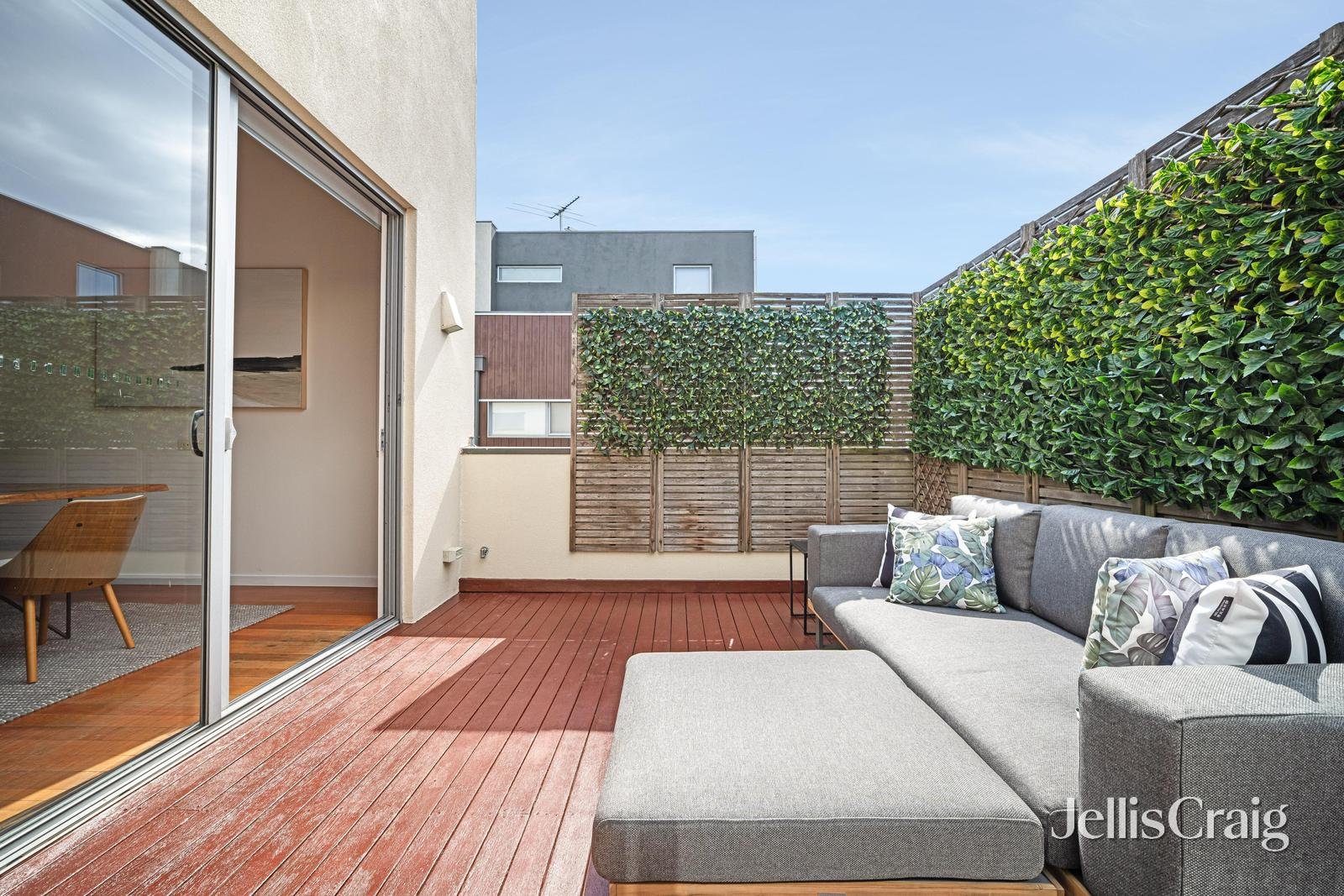 3 Silverbanks Grove, Mentone image 13