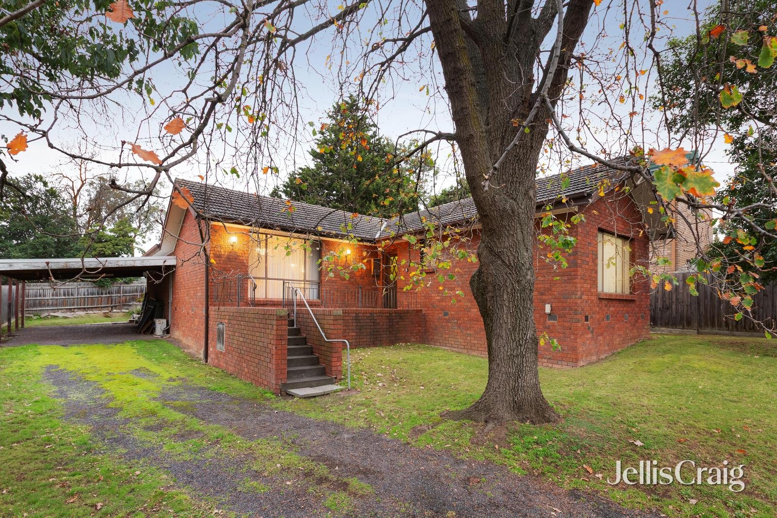 3 Simmons Court, Greensborough image 2